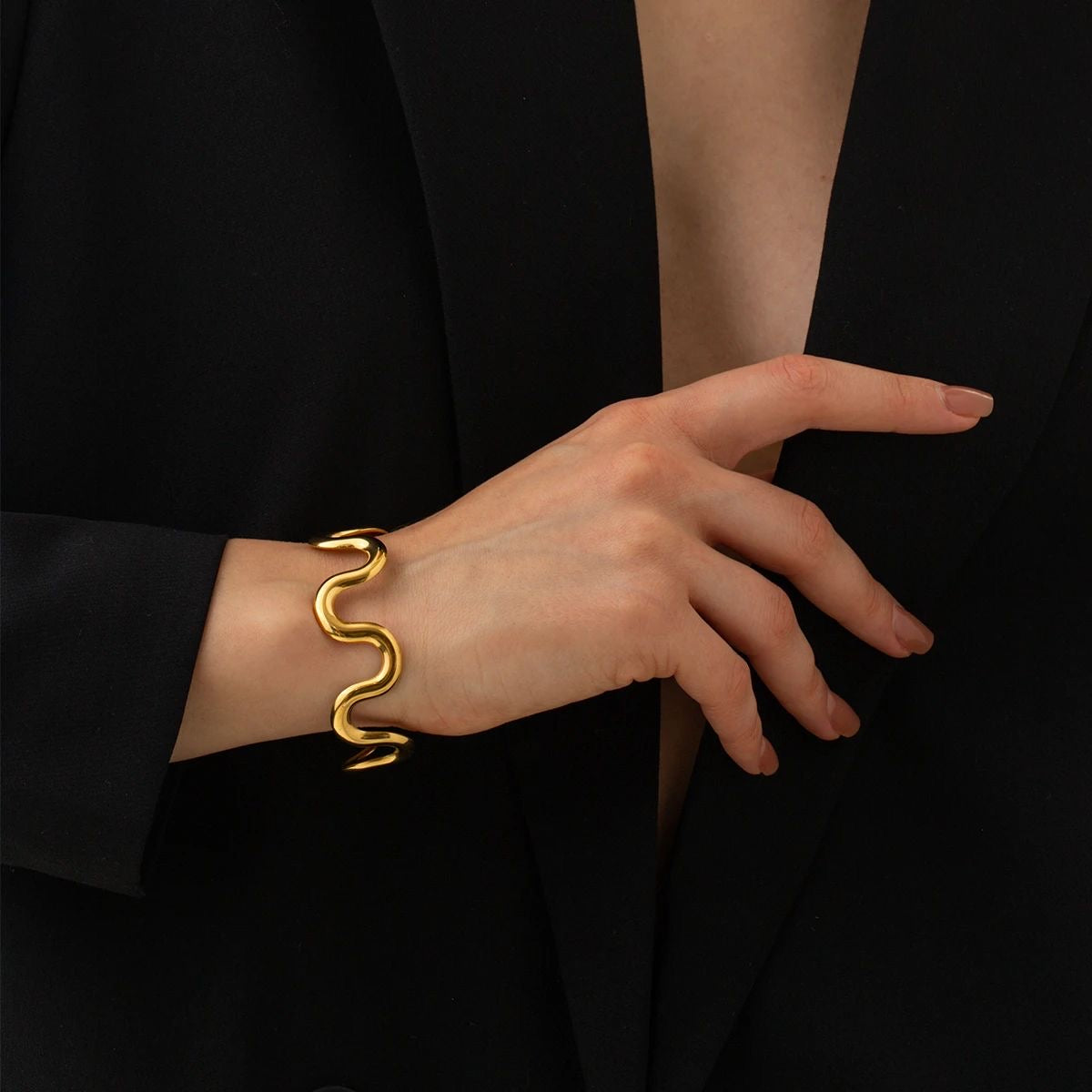 Wavy Cuff - Adjustable